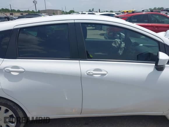 2015 Nissan Note SV z VIN 3N1CE2CP0FL445419, wystawiony jako IAAI lot #42646427 z przebiegiem 92 129 mil mil oraz . Historia ofert i sprzedaży dostępna na DreamBid. Obrazek 13.