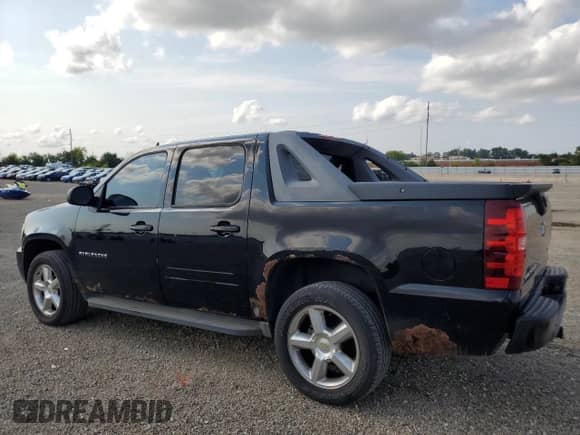 2010 Chevrolet Avalanche LS with VIN 3GNVKEE08AG295441, listed as a Copart auction lot 66998535 with 208,575 mi miles and Clean title. Bid and sale history available at DreamBid. Image 2.