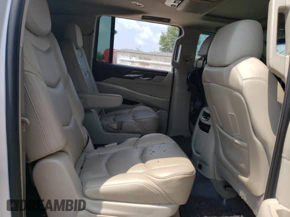 2017 Cadillac Escalade ESV Premium Luxury с VIN 1GYS4JKJ2HR249572, выставлен на аукционе Copart как лот 67258055 с пробегом 133 070 миль миль и Списание • Salvage title. История ставок и продаж доступна на DreamBid. Изображение 11.