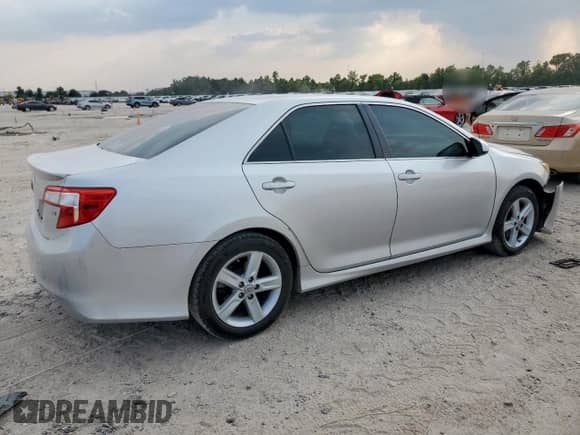 2013 Toyota Camry L с VIN 4T1BF1FK3DU246749, выставлен на аукционе Copart как лот 80964855 с пробегом 130 652 миль миль и Списание • Salvage title. История ставок и продаж доступна на DreamBid. Изображение 3.