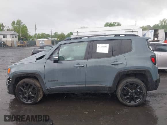 2018 Jeep Renegade Latitude with VIN ZACCJBBB0JPH37537, listed as a IAAI auction lot 42266187 with 79,098 mi miles and . Bid and sale history available at DreamBid. Image 14.