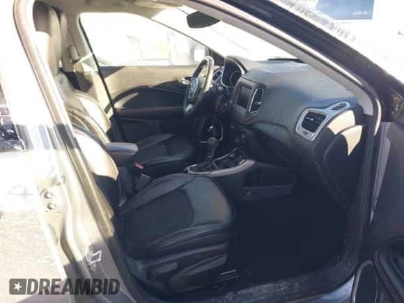 2018 Jeep Compass Latitude with VIN 3C4NJDBB2JT434143, listed as a IAAI auction lot 41649888 with 90,722 mi miles and . Bid and sale history available at DreamBid. Image 5.