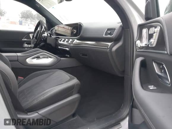 2025 Mercedes-Benz GLS 63 AMG z VIN 4JGFF8KE6SB283152, wystawiony jako IAAI lot #42417677 z przebiegiem 6 445 mil mil oraz . Historia ofert i sprzedaży dostępna na DreamBid. Obrazek 5.