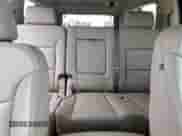 2017 Chevrolet Suburban Premier z VIN 1GNSCJKC6HR374821, wystawiony jako Copart lot #62372565 z przebiegiem 154 090 mil mil oraz Szkoda całkowita • Salvage title. Historia ofert i sprzedaży dostępna na DreamBid. Obrazek 10.