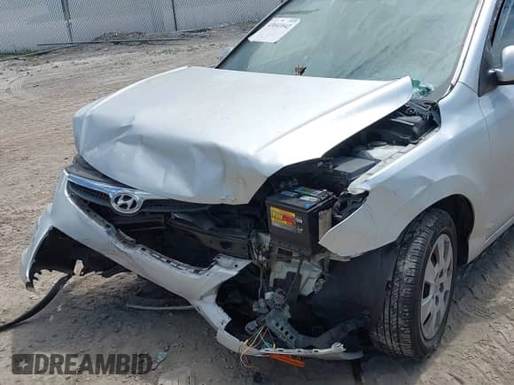 2010 Hyundai Elantra GLS с VIN KMHDB8AE3AU051552, выставлен на аукционе IAAI как лот 43041042 с пробегом 156 285 миль миль и . История ставок и продаж доступна на DreamBid. Изображение 6.