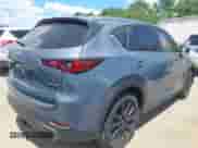 2023 Mazda CX-5 S Preferred z VIN JM3KFBCM7P0171492, wystawiony jako IAAI lot #42770518 z przebiegiem 50 246 mil mil oraz . Historia ofert i sprzedaży dostępna na DreamBid. Obrazek 4.
