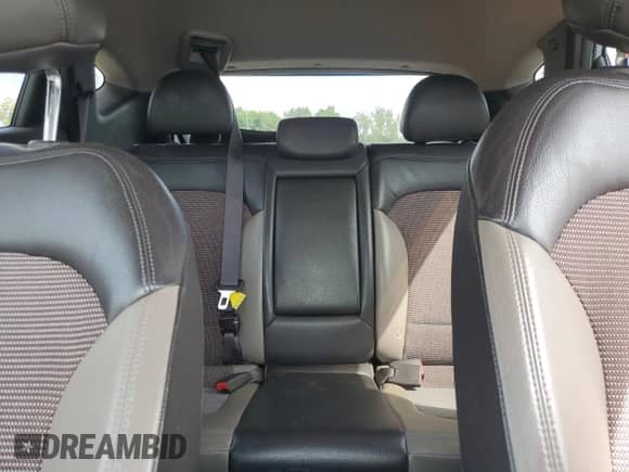 2011 Hyundai Tucson GLS с VIN KM8JU3ACXBU185040, выставлен на аукционе Copart как лот 71516365 с пробегом 170 371 миль миль и Списание • Salvage title. История ставок и продаж доступна на DreamBid. Изображение 10.