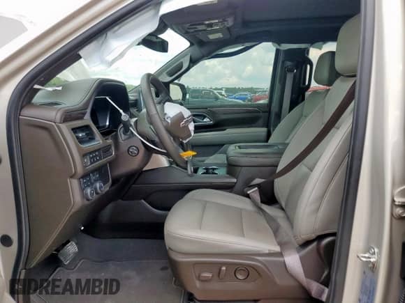 2024 Chevrolet Suburban Z71 с VIN 1GNSKDKD1RR167056, выставлен на аукционе Copart как лот 71081435 с пробегом 26 410 миль миль и Списание • Salvage title. История ставок и продаж доступна на DreamBid. Изображение 7.