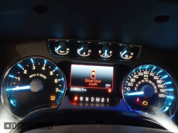 2011 Ford F-150 Lariat с VIN 1FTFW1CT7BFB38106, выставлен на аукционе IAAI как лот 43444415 с пробегом 248 862 миль миль и . История ставок и продаж доступна на DreamBid. Изображение 7.