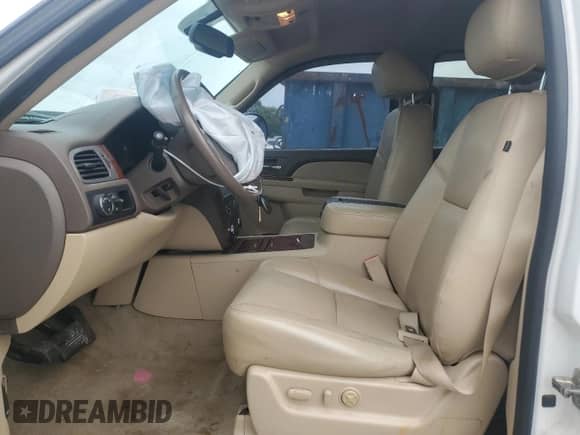 2014 Chevrolet Tahoe LTZ с VIN 1GNSCCE04ER134403, выставлен на аукционе Copart как лот 58833755 с пробегом 121 799 миль миль и Списание • Salvage title. История ставок и продаж доступна на DreamBid. Изображение 7.