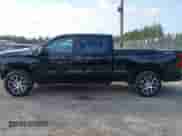2020 Chevrolet Silverado 1500 Custom Trail Boss z VIN 1GCPYCEF5LZ368941, wystawiony jako IAAI lot #43214611 z przebiegiem 73 653 mil mil oraz . Historia ofert i sprzedaży dostępna na DreamBid. Obrazek 15.