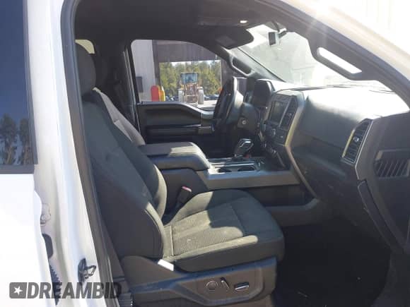 2017 Ford F-150 XLT z VIN 1FTEW1EPXHFB64980, wystawiony jako IAAI lot #43401173 z przebiegiem 181 027 mil mil oraz . Historia ofert i sprzedaży dostępna na DreamBid. Obrazek 5.