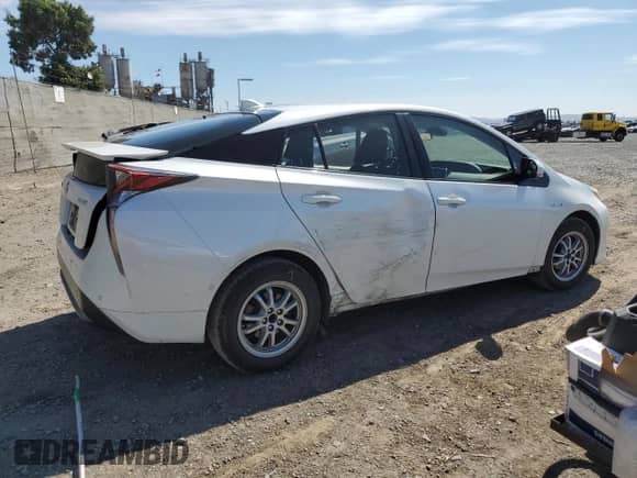 2018 Toyota Prius Two с VIN JTDKBRFU5J3061345, выставлен на аукционе Copart как лот 81800985 с пробегом 191 557 миль миль и Списание • Salvage title. История ставок и продаж доступна на DreamBid. Изображение 3.