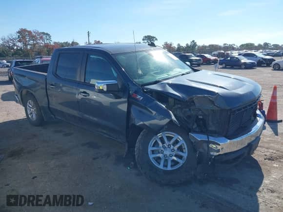2020 Chevrolet Silverado 1500 LT с VIN 3GCUYDET5LG217810, выставлен на аукционе IAAI как лот 41447368 с пробегом 15 069 миль миль и . История ставок и продаж доступна на DreamBid. Изображение 1.