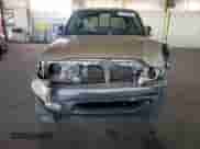 2001 Toyota Tacoma PreRunner z VIN 5TEGN92N71Z859665, wystawiony jako Copart lot #84799325 z przebiegiem 202 008 mil mil oraz Szkoda całkowita • Salvage title. Historia ofert i sprzedaży dostępna na DreamBid. Obrazek 5.