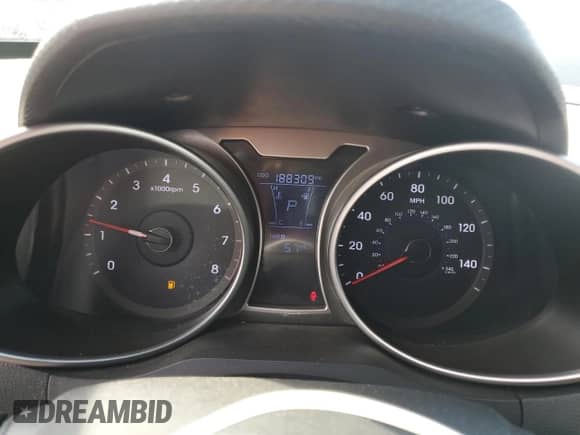 2013 Hyundai Veloster w/Black Int z VIN KMHTC6AD9DU095127, wystawiony jako Copart lot #70422785 z przebiegiem 188 309 mil mil oraz Szkoda całkowita • Salvage title. Historia ofert i sprzedaży dostępna na DreamBid. Obrazek 9.