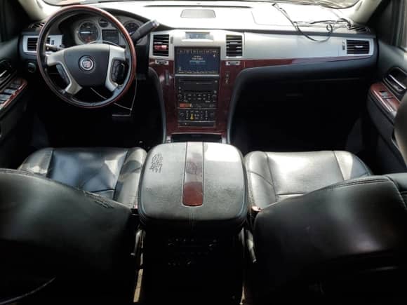 2010 Cadillac Escalade Luxury with VIN 1GYUKBEF1AR272830, listed as a Copart auction lot 65115865 with 189,194 mi miles and Salvage title. Bid and sale history available at DreamBid. Image 8.