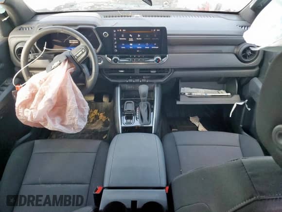 2024 Chevrolet Colorado 2WD Work Truck с VIN 1GCGSBEC4R1296851, выставлен на аукционе Copart как лот 84032765 с пробегом 3 481 миль миль и Списание • Salvage title. История ставок и продаж доступна на DreamBid. Изображение 8.
