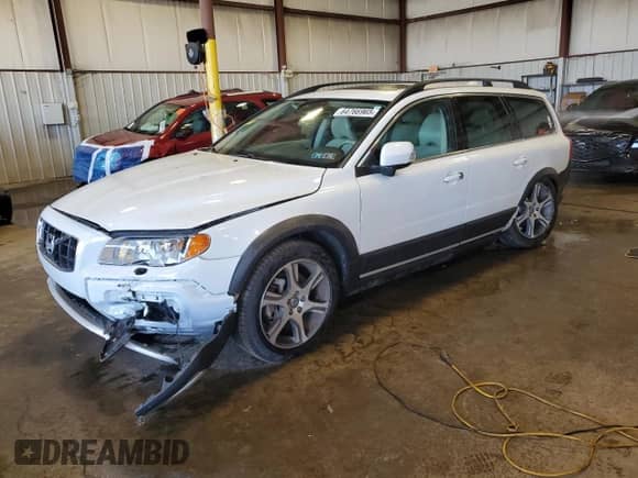 2013 Volvo XC70 T6 с VIN YV4902BZ6D1163358, выставлен на аукционе Copart как лот 64766965 с пробегом 43 418 миль миль и Списание • Salvage title. История ставок и продаж доступна на DreamBid. Изображение 1.