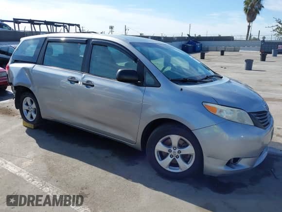2013 Toyota Sienna L with VIN 5TDZK3DC4DS308136, listed as a IAAI auction lot 43009117 with 156,924 mi miles and . Bid and sale history available at DreamBid. Image 1.