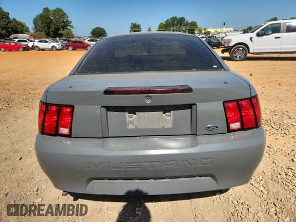 2001 Ford Mustang Standard z VIN 1FAFP404X1F163002, wystawiony jako Copart lot #85290775 z przebiegiem 255 194 mil mil oraz Szkoda całkowita • Salvage title. Historia ofert i sprzedaży dostępna na DreamBid. Obrazek 6.