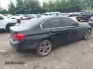 2018 BMW 3 Series 330i xDrive z VIN WBA8D9C53JA616349, wystawiony jako IAAI lot #43064534 z przebiegiem 59 466 mil mil oraz . Historia ofert i sprzedaży dostępna na DreamBid. Obrazek 4.