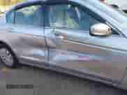 2008 Honda Accord LX z VIN 1HGCP263X8A163249, wystawiony jako IAAI lot #43470092 z przebiegiem 166 953 mil mil oraz . Historia ofert i sprzedaży dostępna na DreamBid. Obrazek 6.