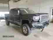 2016 GMC Sierra 1500 Denali z VIN 3GTU2PEJ6GG144177, wystawiony jako Copart lot #62304795 z przebiegiem 197 675 mil mil oraz Czysty tytuł • Clean title. Historia ofert i sprzedaży dostępna na DreamBid. Obrazek 4.