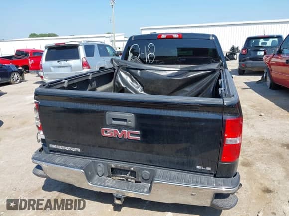 2015 GMC Sierra 1500 SLE z VIN 1GTV2UEC4FZ440706, wystawiony jako IAAI lot #42915375 z przebiegiem 116 336 mil mil oraz . Historia ofert i sprzedaży dostępna na DreamBid. Obrazek 17.
