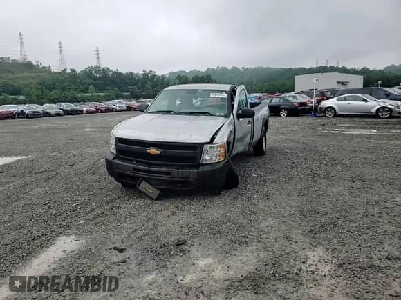 2013 Chevrolet Silverado 1500 Work Truck z VIN 1GCNKPEX0DZ240892, wystawiony jako Copart lot #63041415 z przebiegiem 90 866 mil mil oraz Szkoda całkowita • Salvage title. Historia ofert i sprzedaży dostępna na DreamBid. Obrazek 13.