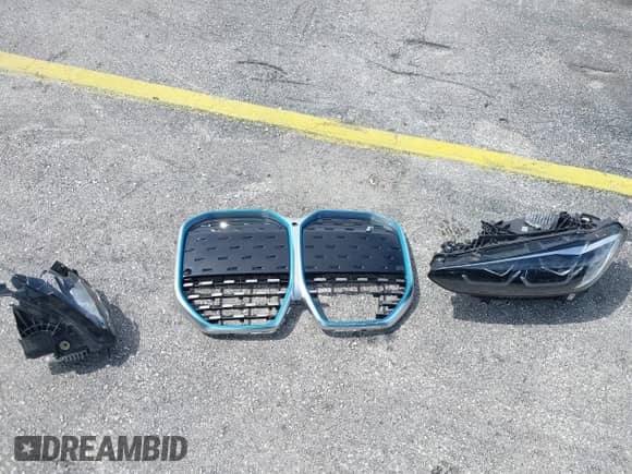 2024 BMW i4 eDrive40 with VIN WBY73AW01RFT39197, listed as a IAAI auction lot 42690098 with 9,105 mi miles and . Bid and sale history available at DreamBid. Image 11.