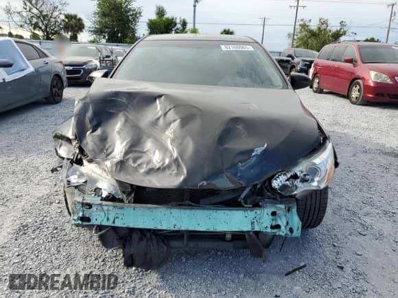 2015 Toyota Camry SE z VIN 4T1BF1FK5FU923948, wystawiony jako Copart lot #82100065 z przebiegiem 224 274 mil mil oraz Nie do naprawy • Non repairable. Historia ofert i sprzedaży dostępna na DreamBid. Obrazek 5.