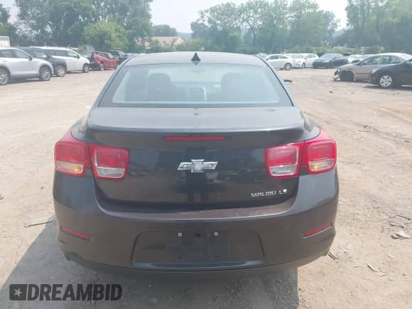 2014 Chevrolet Malibu LS z VIN 1G11B5SL2EF146027, wystawiony jako IAAI lot #42874173 z przebiegiem 162 295 mil mil oraz . Historia ofert i sprzedaży dostępna na DreamBid. Obrazek 16.