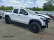 2025 Chevrolet Colorado 4WD Trail Boss с VIN 1GCPTEEK6S1210984, выставлен на аукционе Copart как лот 65417795 с пробегом 707 миль миль и Списание • Salvage title. История ставок и продаж доступна на DreamBid. Изображение 4.