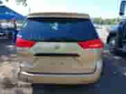 2012 Toyota Sienna z VIN 5TDZK3DCXCS196344, wystawiony jako IAAI lot #43257720 z przebiegiem 209 133 mil mil oraz . Historia ofert i sprzedaży dostępna na DreamBid. Obrazek 16.