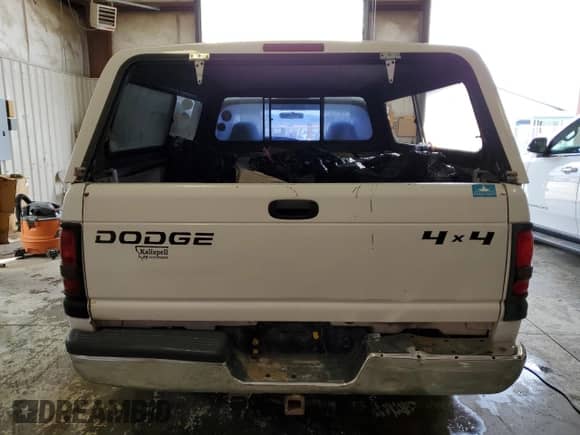 2000 Dodge 1500 with VIN 1B7HF16Z4YS596159, listed as a Copart auction lot 67045704 with 151,822 mi miles and Clean title. Bid and sale history available at DreamBid. Image 6.