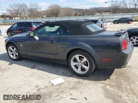 2009 Ford Mustang GT z VIN 1ZVHT85H495122350, wystawiony jako Copart lot #47954065 z przebiegiem 106 673 mil mil oraz Szkoda całkowita • Salvage title. Historia ofert i sprzedaży dostępna na DreamBid. Obrazek 2.