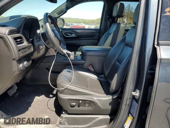 2021 Chevrolet Tahoe RST z VIN 1GNSKRKD3MR220443, wystawiony jako Copart lot #52220145 z przebiegiem 104 727 mil mil oraz Szkoda całkowita • Salvage title. Historia ofert i sprzedaży dostępna na DreamBid. Obrazek 7.