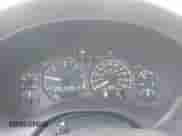 2000 Chevrolet Blazer LS z VIN 1GNCT18W6YK284227, wystawiony jako IAAI lot #42992936 z przebiegiem 155 138 mil mil oraz . Historia ofert i sprzedaży dostępna na DreamBid. Obrazek 7.