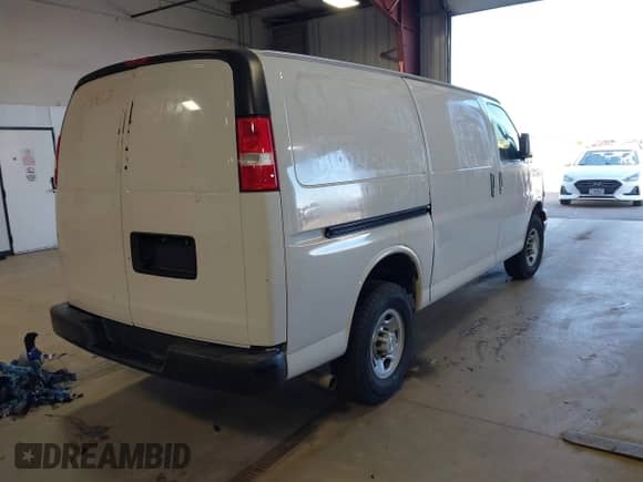 2021 Chevrolet Express Cargo with VIN 1GCWGAFP1M1168388, listed as a IAAI auction lot 43479917 with 75,043 mi miles and . Bid and sale history available at DreamBid. Image 4.