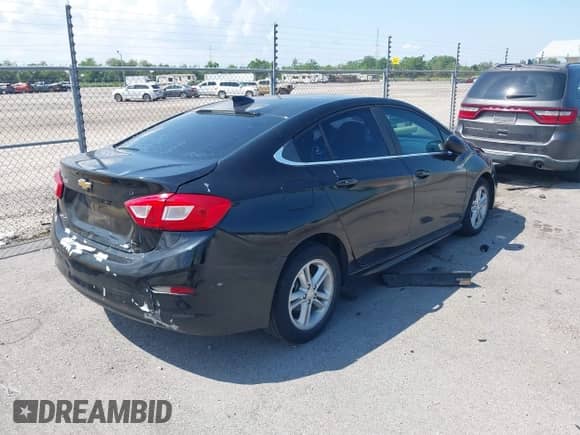 2016 Chevrolet Cruze LT z VIN 1G1BE5SM1G7253264, wystawiony jako IAAI lot #43042095 z przebiegiem 99 417 mil mil oraz . Historia ofert i sprzedaży dostępna na DreamBid. Obrazek 4.