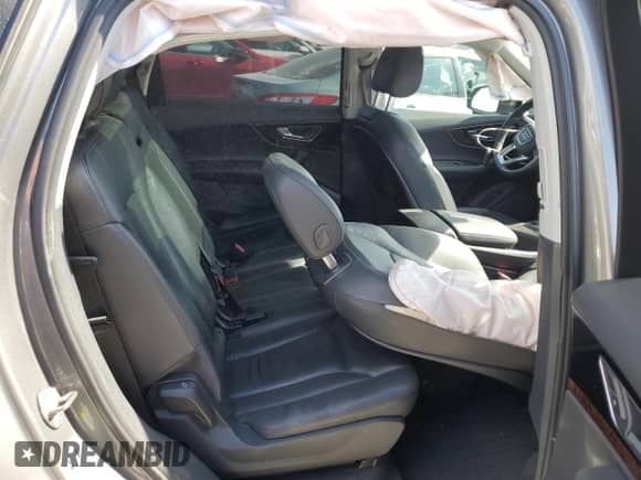 2017 Audi Q7 Premium Plus with VIN WA1LAAF73HD025459, listed as a Copart auction lot 62932955 with 105,429 mi miles and Salvage title. Bid and sale history available at DreamBid. Image 10.