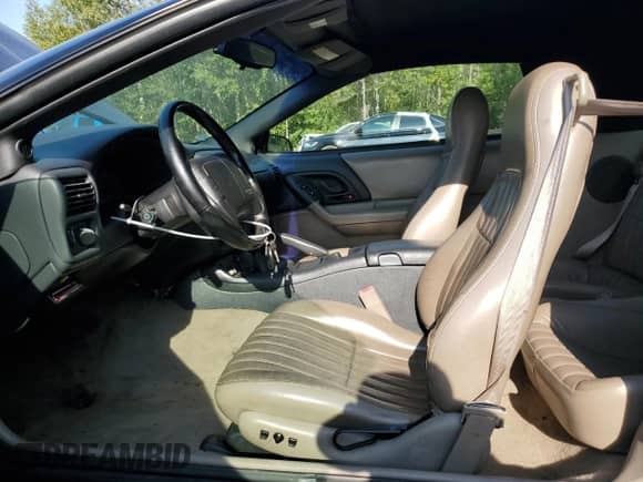 1997 Chevrolet Camaro Z28 с VIN 2G1FP32P7V2148517, выставлен на аукционе Copart как лот 68902884 с пробегом 106 770 миль миль и На запчасти • Non repairable. История ставок и продаж доступна на DreamBid. Изображение 7.