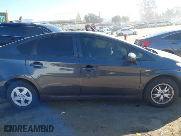 2011 Toyota Prius II with VIN JTDKN3DU3B1408286, listed as a IAAI auction lot 43562316 with 218,306 mi miles and . Bid and sale history available at DreamBid. Image 13.