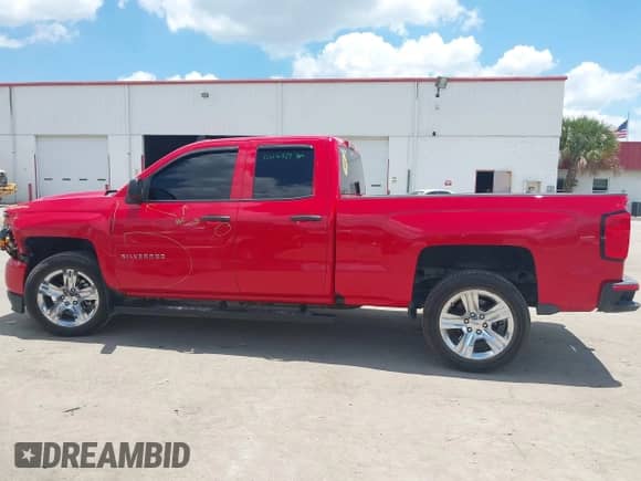 2017 Chevrolet Silverado 1500 Custom с VIN 1GCRCPEH6HZ288149, выставлен на аукционе IAAI как лот 42256698 с пробегом 126 365 миль миль и . История ставок и продаж доступна на DreamBid. Изображение 14.