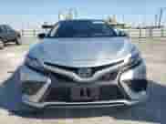 2022 Toyota Camry Hybrid XSE с VIN 4T1K31AK0NU044226, выставлен на аукционе Copart как лот 70329195 с пробегом 59 984 миль миль и Чистый • Clean title. История ставок и продаж доступна на DreamBid. Изображение 5.