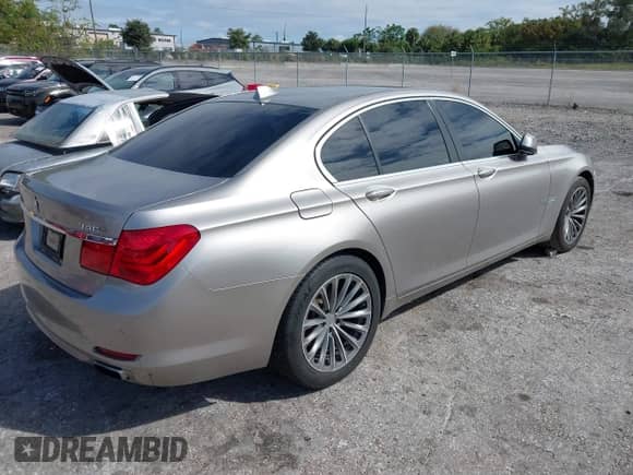 2011 BMW 7 Series 740i with VIN WBAKA4C50BC612511, listed as a IAAI auction lot 43550829 with 160,782 mi miles and . Bid and sale history available at DreamBid. Image 4.