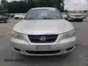 2006 Hyundai Sonata GL z VIN KMHET46CX6A079083, wystawiony jako Copart lot #67721435 z przebiegiem 199 046 mil mil oraz Szkoda całkowita • Salvage title. Historia ofert i sprzedaży dostępna na DreamBid. Obrazek 5.