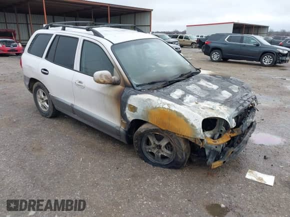 2005 Hyundai Santa Fe GLS с VIN KM8SC13E05U007796, выставлен на аукционе IAAI как лот 41543646 с пробегом Не указан миль и . История ставок и продаж доступна на DreamBid. Изображение 1.
