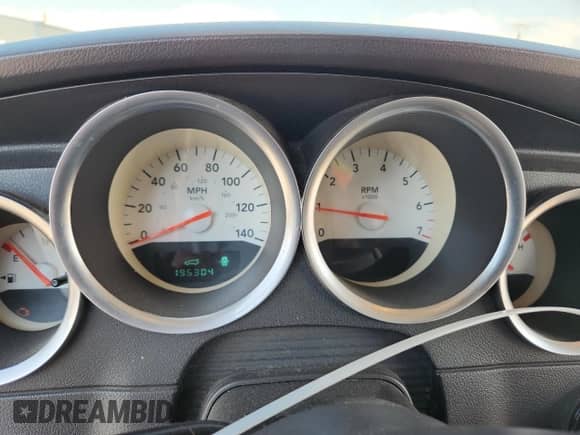 2006 Dodge Magnum with VIN 2D4FV47V16H443107, listed as a Copart auction lot 71995695 with 195,304 mi miles and Salvage title. Bid and sale history available at DreamBid. Image 9.
